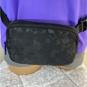 Lululemon Everywhere Belt Bag 1L OG Fragment Camo Jacquard Black Deep Coal